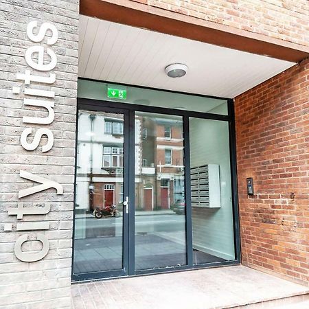 Luxury 1 Bed Apartment In City Centre With Parking Chester Zewnętrze zdjęcie